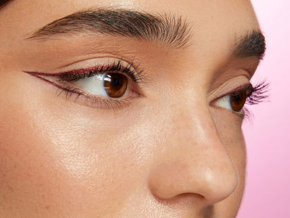 Burgundy-Make-up: Dieser Gel-Eyeliner hält bis zu 36 Stunden