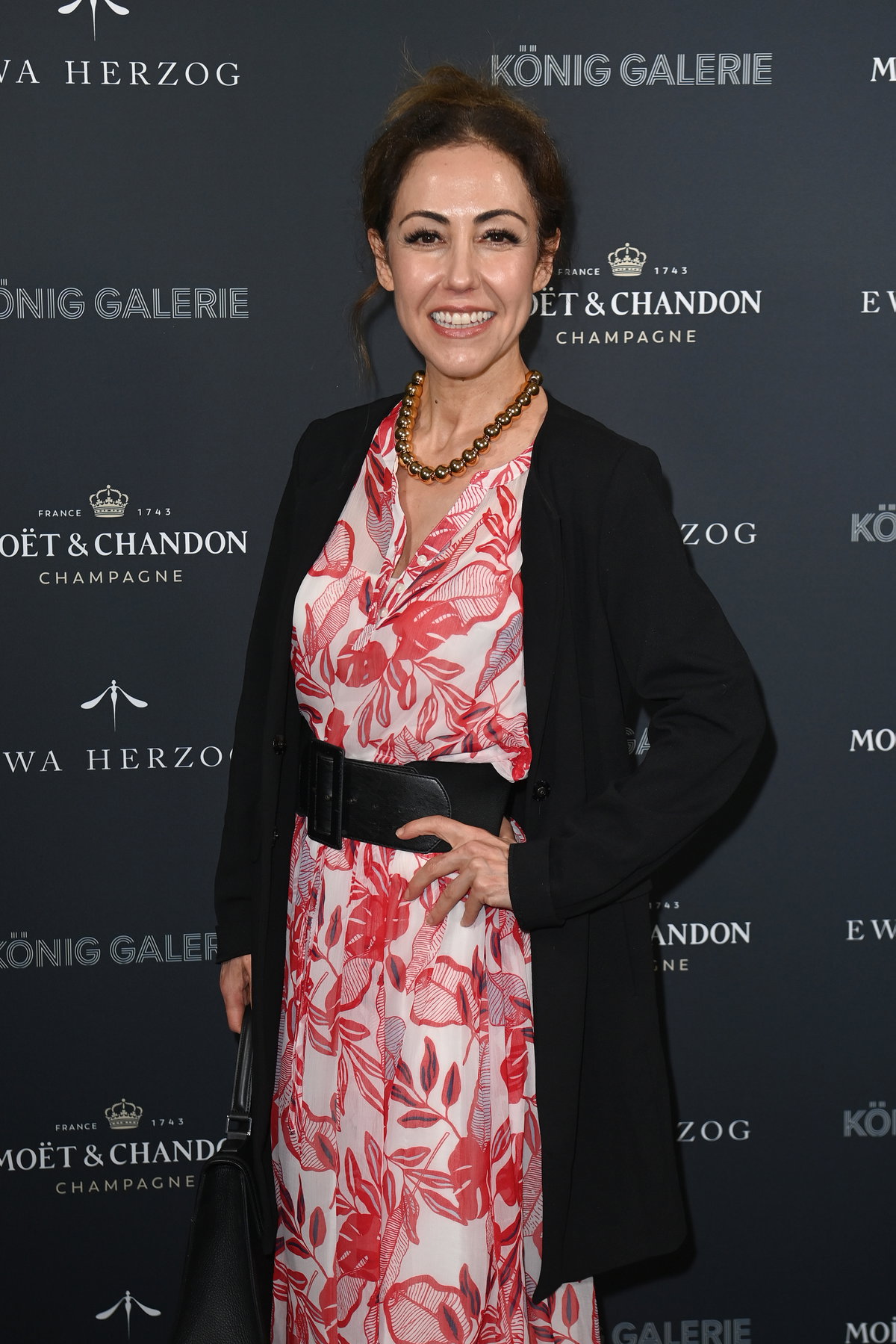 Anastasia Zampounidis strahlt