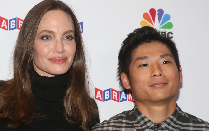 Angelina Jolie mit ihrem Sohn Pax bei einem Event