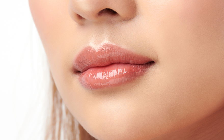 Frau volle Lippen