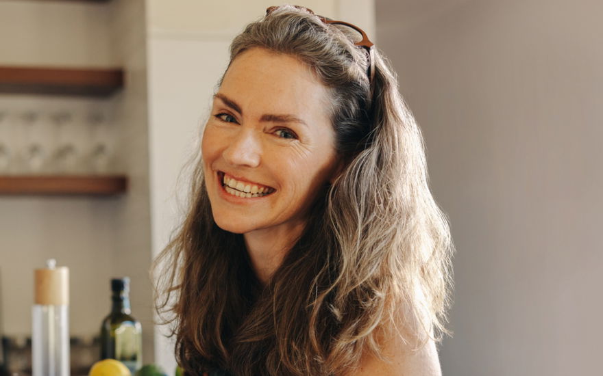 Frau Anti-Aging Pflege