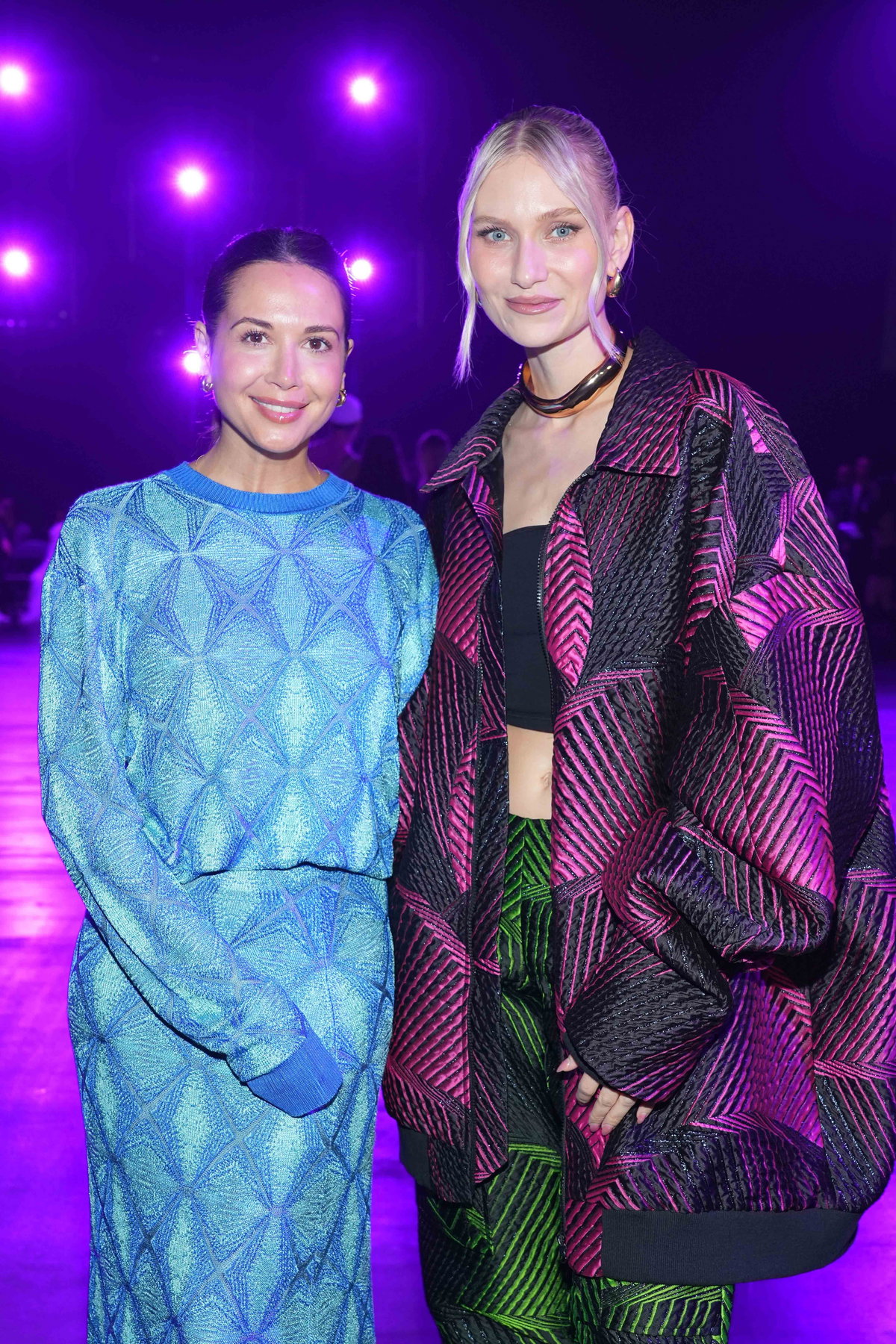 Mandy Capristo und Carolin Niemczyk posieren zusammen