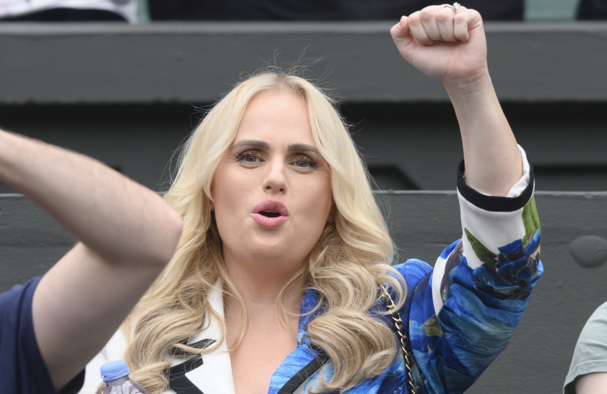Rebel Wilson jubelt