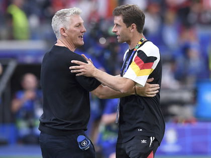 Bastian Schweinsteiger: "Bittere Momente" - Bewegender Abschied nach Thomas Müllers DFB-Aus