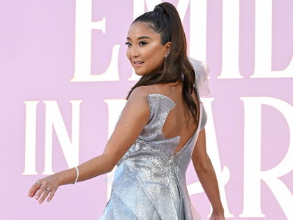 "Emily in Paris": Ashley Park trägt dieses Armband von Pandora
