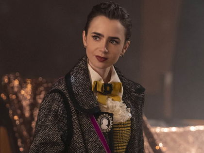 Lily Collins: Diese Gesichtsbürste erlebt dank "Emily in Paris" einen großen Hype