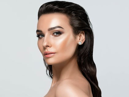 Luxus-Make-up: TikTok-User lieben diesen Highlighter von Dior