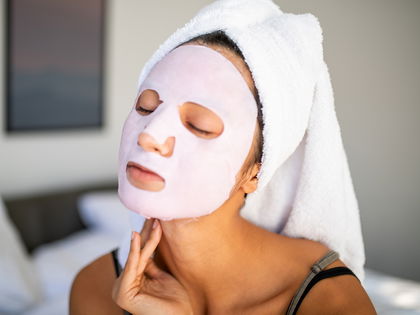 TikTok-Hype: Für Mega-Glow! User schwören auf diese Kollagen-Maske