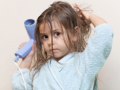 Haarpflege bei Kindern: Das sind die 5 besten Experten-Tipps