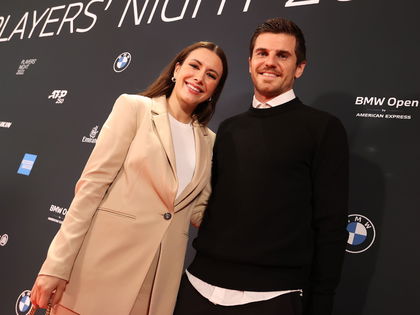 DFB-Star Jonas Hofman: Nach schwerem Schicksalsschlag – Er hat seine Freundin Laura geheiratet