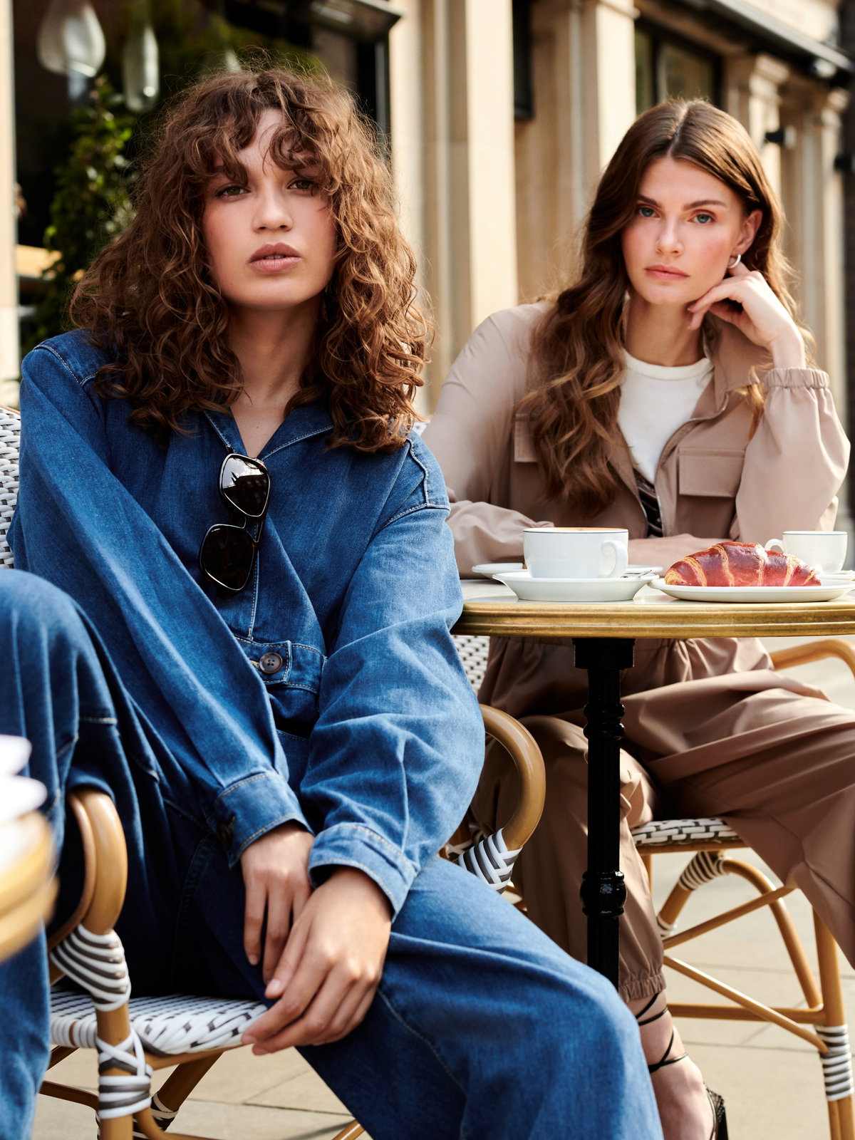Ohne Denim und Trench geht in diesem Herbst gar nichts!