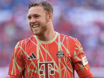 Daniel Peretz: FC-Bayern-Torwart feiert Verlobung mit ESC-Star!