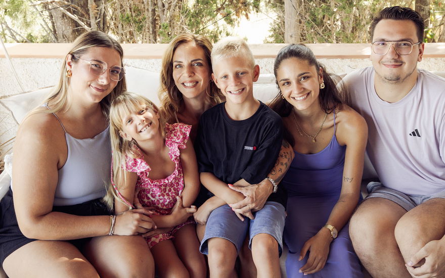 "Diese Büchners": Joelina, Jenna, Danni, Diego, Jada und Volkan Büchner (v.l.)