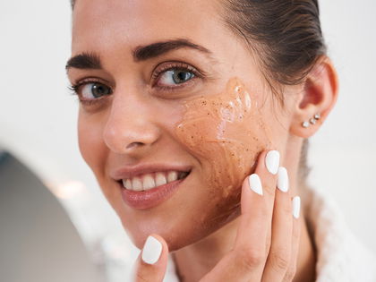 Sofort-Effekt mit Wow-Faktor: Welches Peeling passt zu meiner Haut?