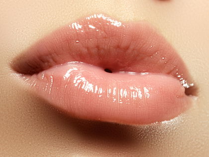 Für Schmollmund Effekt: Dieser 9-Euro-Lipgloss wirkt wie ein Filler