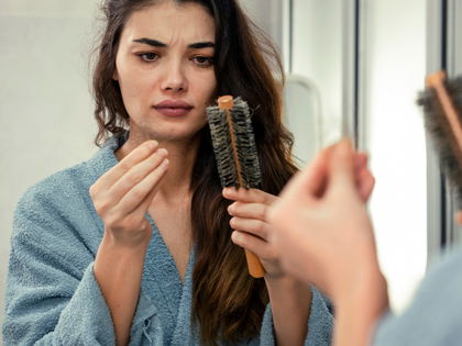 Bye, bye, Haarausfall: 4 Tipps, damit deine Haare wieder wachsen