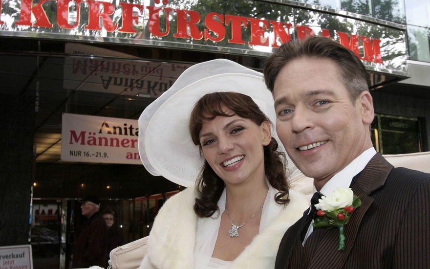 Jacques Breuer bei seiner Hochzeit mit Viola Wedekind