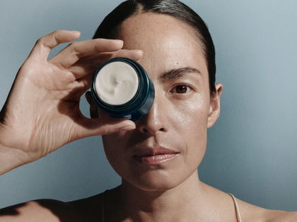 Anti-Aging: Diese Gesichtscreme bekämpft 8 wichtige Zeichen der Hautalterung in 1 Nacht