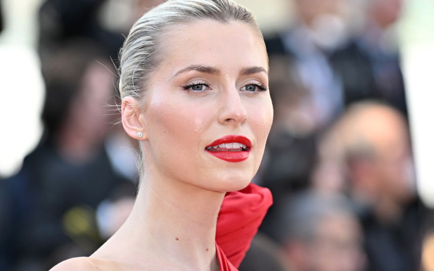Lena Gercke roter Lippenstift strenge Haare