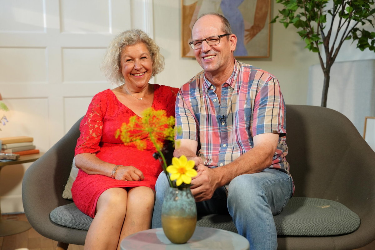 "Bauer sucht Frau" 2024: Jenny & Sweer - Diese Paare haben sich auf dem Scheunenfest gefunden