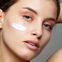 Anti-Aging: Diese Drogerie-Creme glättet ab der ersten Falte