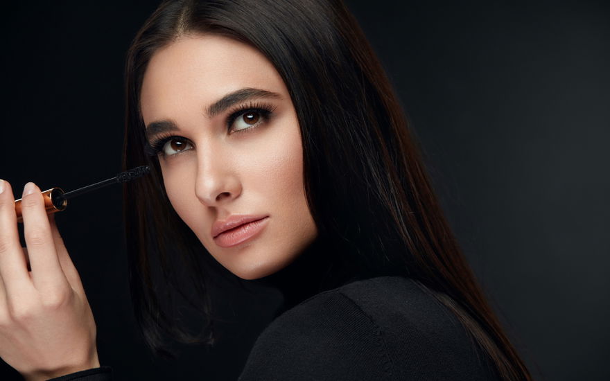 Mascara auftragen