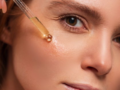 Hautpflege-Hype bei dm: Dieses 8-Euro-Serum reduziert Talg und verfeinert Poren
