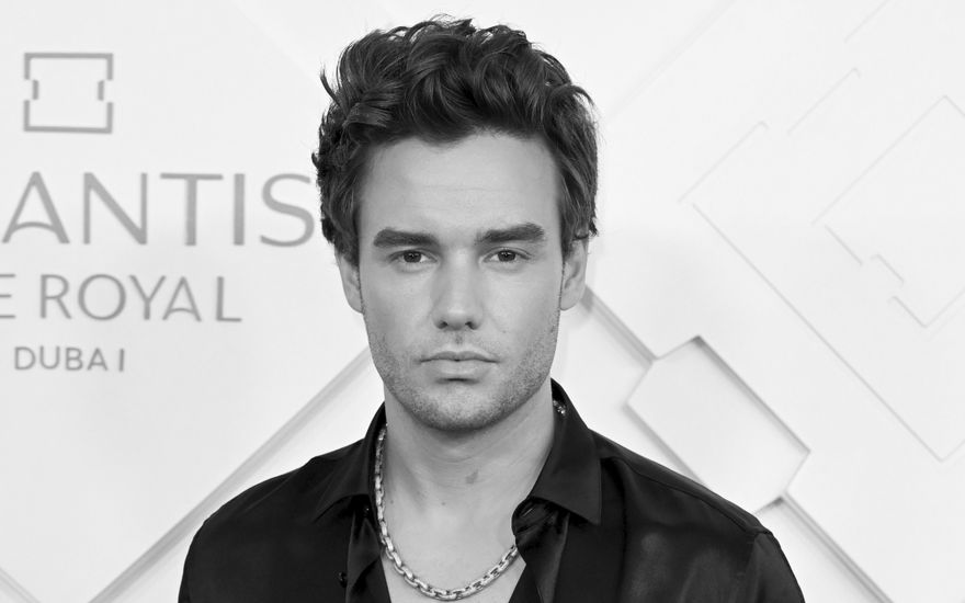 Liam Payne ernst, Schwarz-Weiß-Foto