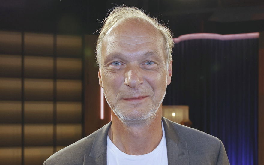 Martin Brambach laechelt