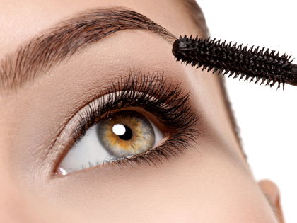 Mascara-Liebling: Diese Wimperntusche schenkt Volumen und pflegt kurze Wimpern