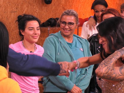 "Promi Big Brother": Aussprache zwischen Elena Miras & Leyla Lahouar - "Hat damit nichts zu tun"