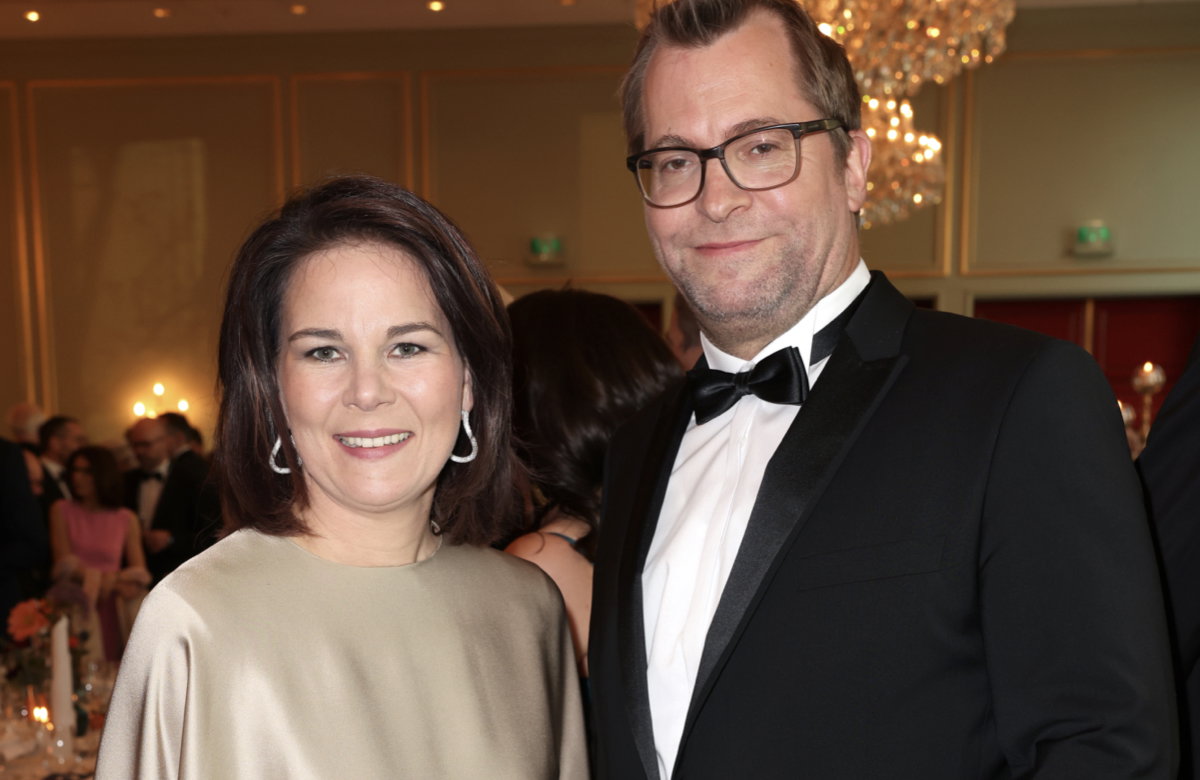 Annalena Baerbock und Ehemann Daniel Holefleisch beim Bundespresseball