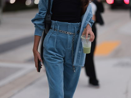 Fashion-Trend 2024: Cord-Hosen sind das Must-have für den Winter
