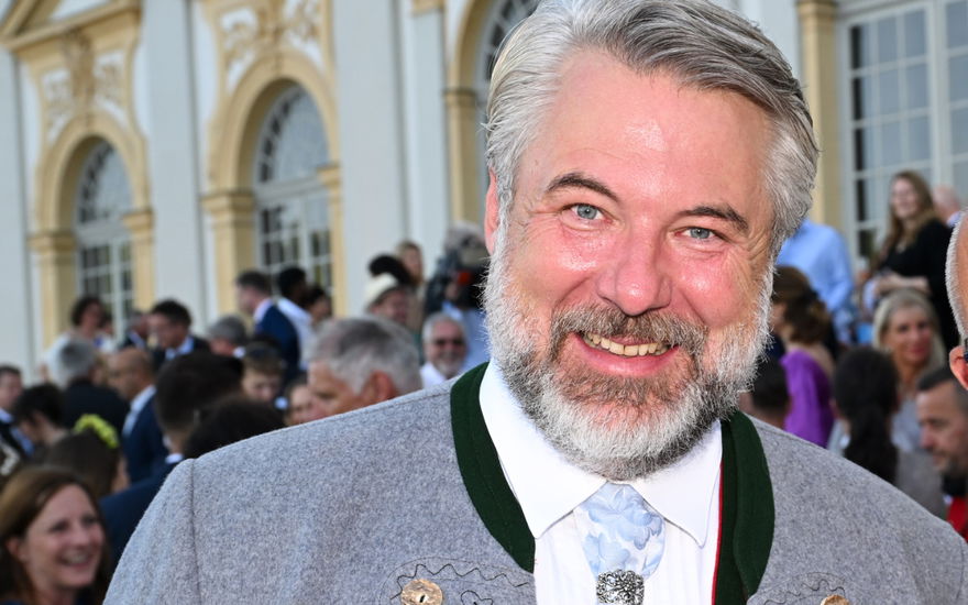"Die Rosenheim-Cops"-Stars Dieter Fischer lächelt