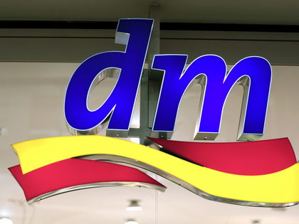 Hype-Marke aus der Drogerie: User lieben diese 8-Euro-Feuchtigkeitscreme von dm