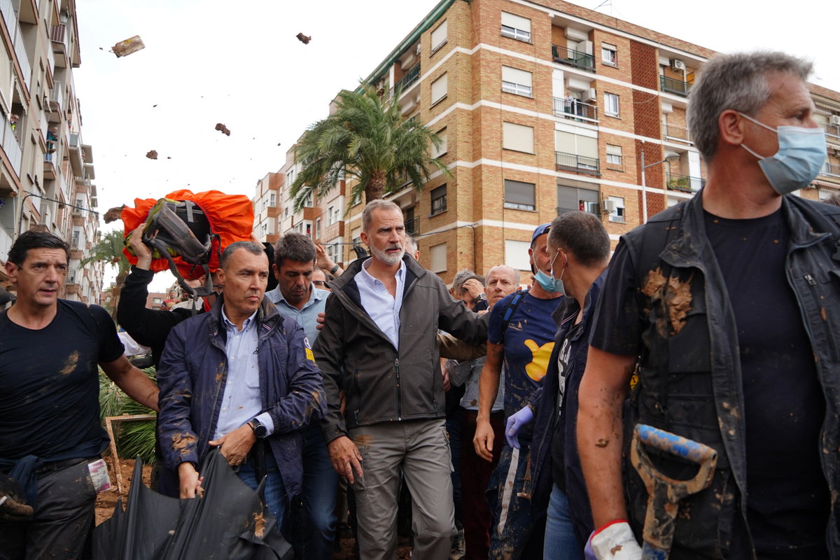 Felipe von Spanien inmitten der Proteste wegen Flutkatastrophe in Valencia