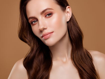 Hype auf TikTok: Alle lieben den "Magic Finish Mousse Highlighter"