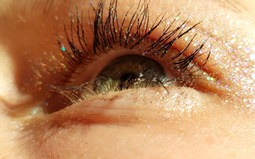 Wimpern mit Glitzer