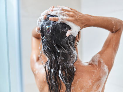 Haare richtig waschen: Traumhaare dank der 60-180-Regel