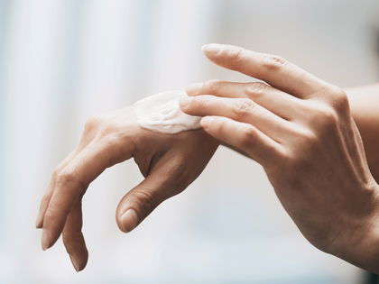 Handcreme mit Bienenwachs: Das sind unsere 3 Must-haves