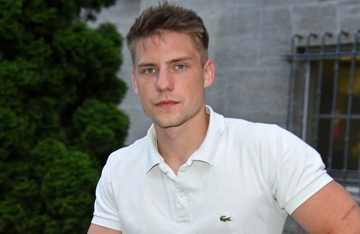 Lennart Borchert guckt ernst