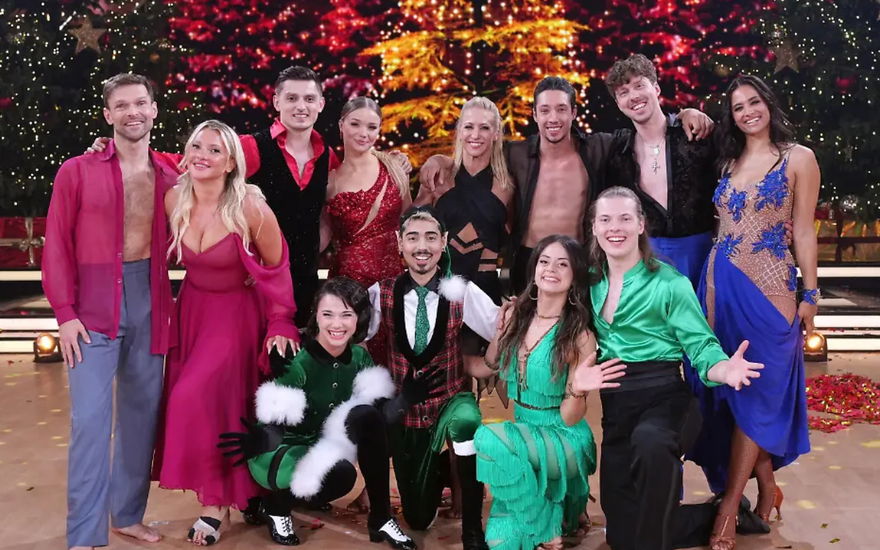 Tanzpaare der Weihnachtsshow von "Let's Dance" 2024