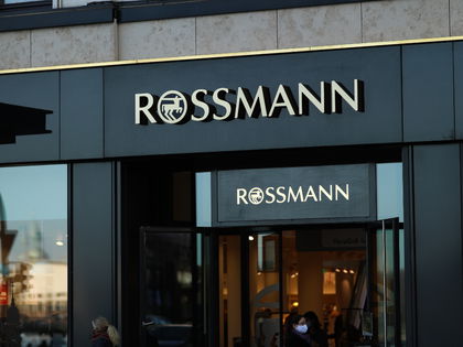 Beliebt bei Rossmann: User lieben diese 6-Euro-Mascara
