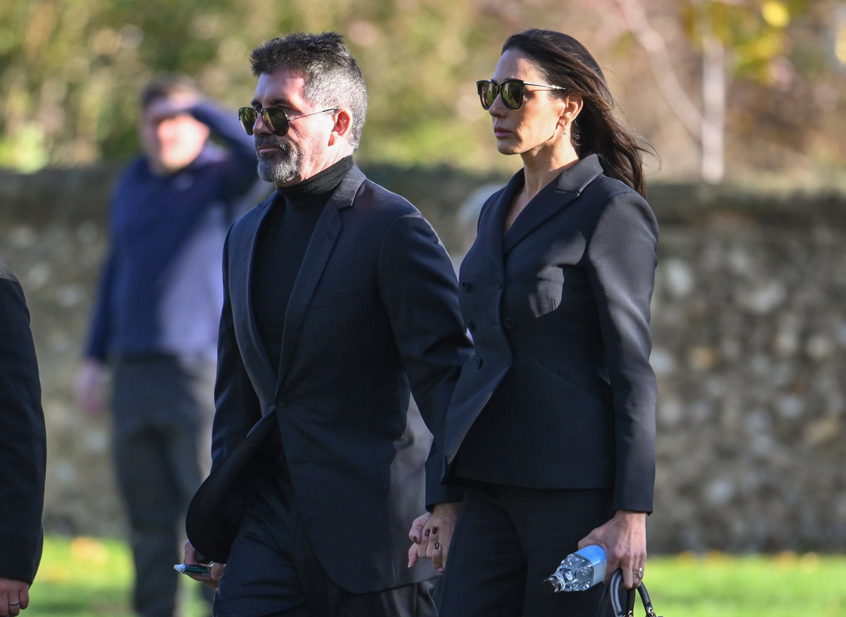 Simon Cowell mit Freundin Lauren Silverman bei Liam Paynes Beerdigung
