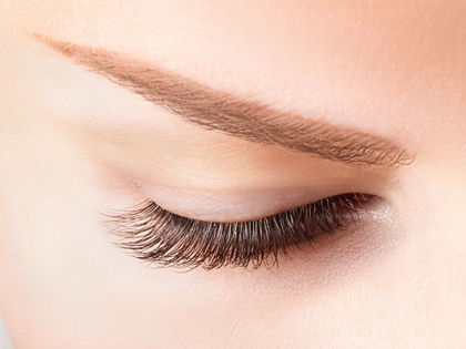 Black Friday Woche: Auf diesen Wimpernserum-Bestseller gibt es 25% Rabatt