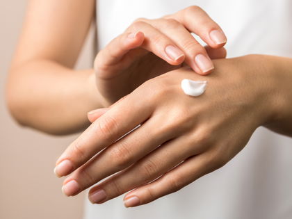 Laut "Öko-Test": Diese 4-Euro-Handcreme ist eine "sehr gute" SOS-Hilfe