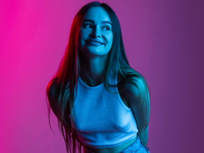 Beauty-Trend 2025: Wir setzen auf den holografischen Glow