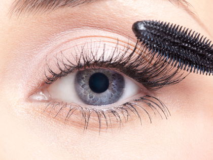 Ideal für empfindliche Augen: Diese Mascara wirkt wie ein Wimpernserum