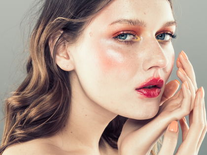 Make-up-Trend 2024: Mit diesem Blush strahlt die Haut auch im Winter