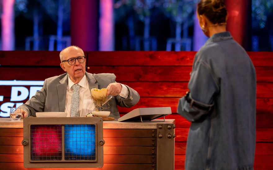 Reiner Calmund bei "Grill den Henssler"